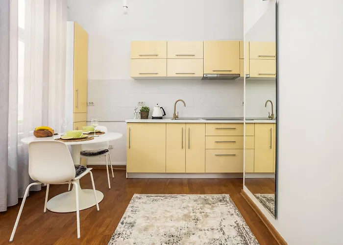 Deluxe Hillside Near Center * Brasov