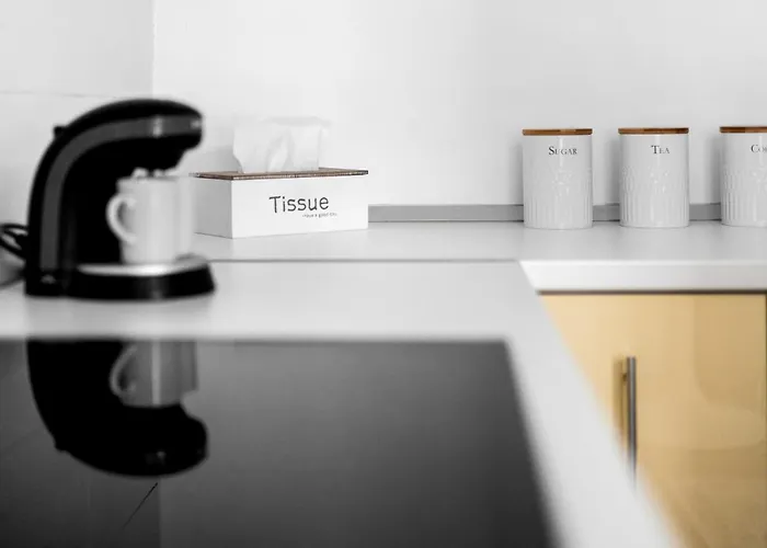 דירה Deluxe Hillside Near Center